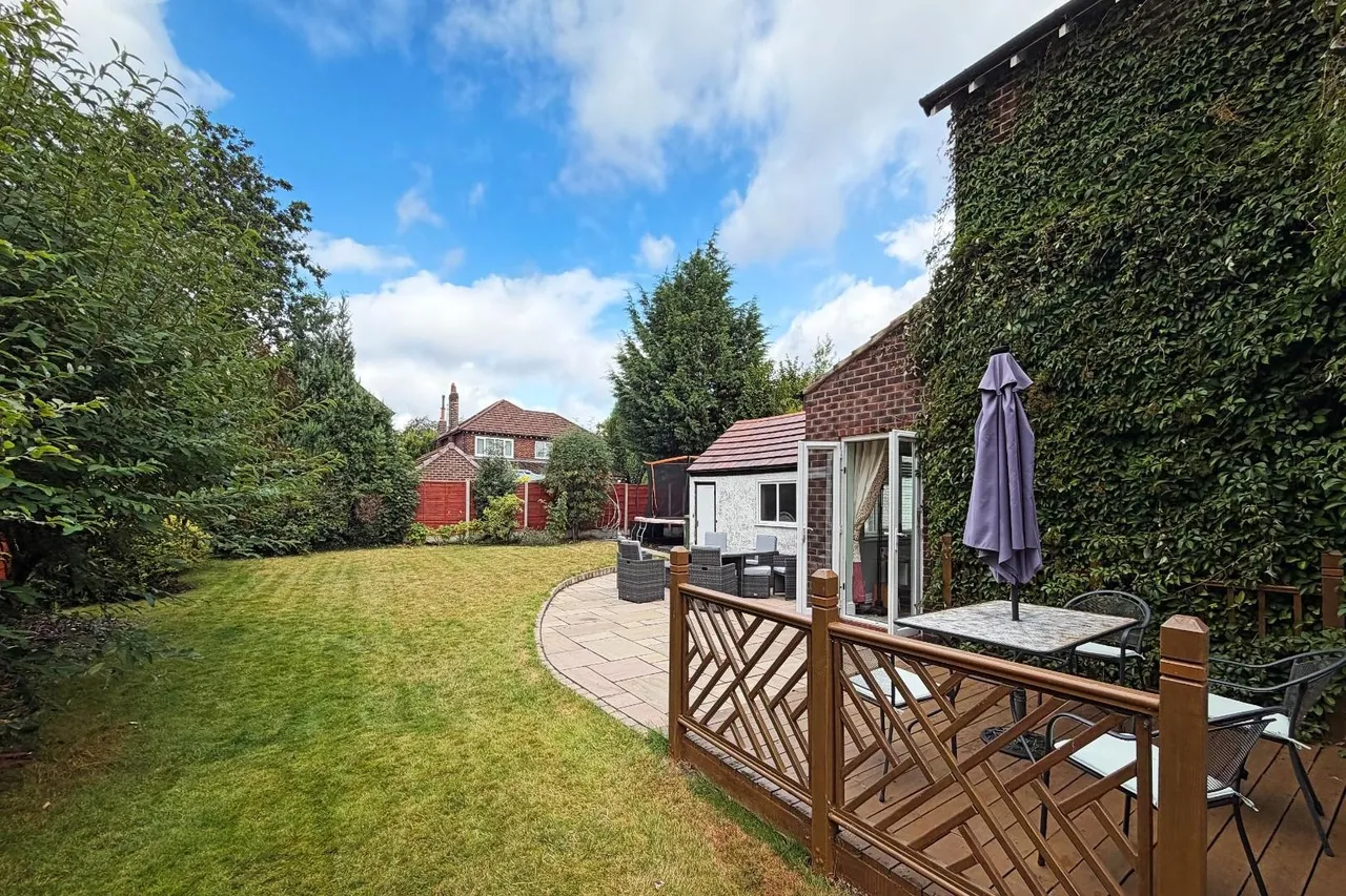 Meadow Bank, Timperley, Cheshire WA15 6QP, photo 23