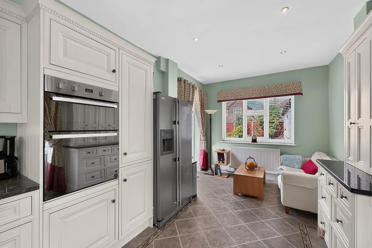 Meadow Bank, Timperley, Cheshire WA15 6QP, photo 11
