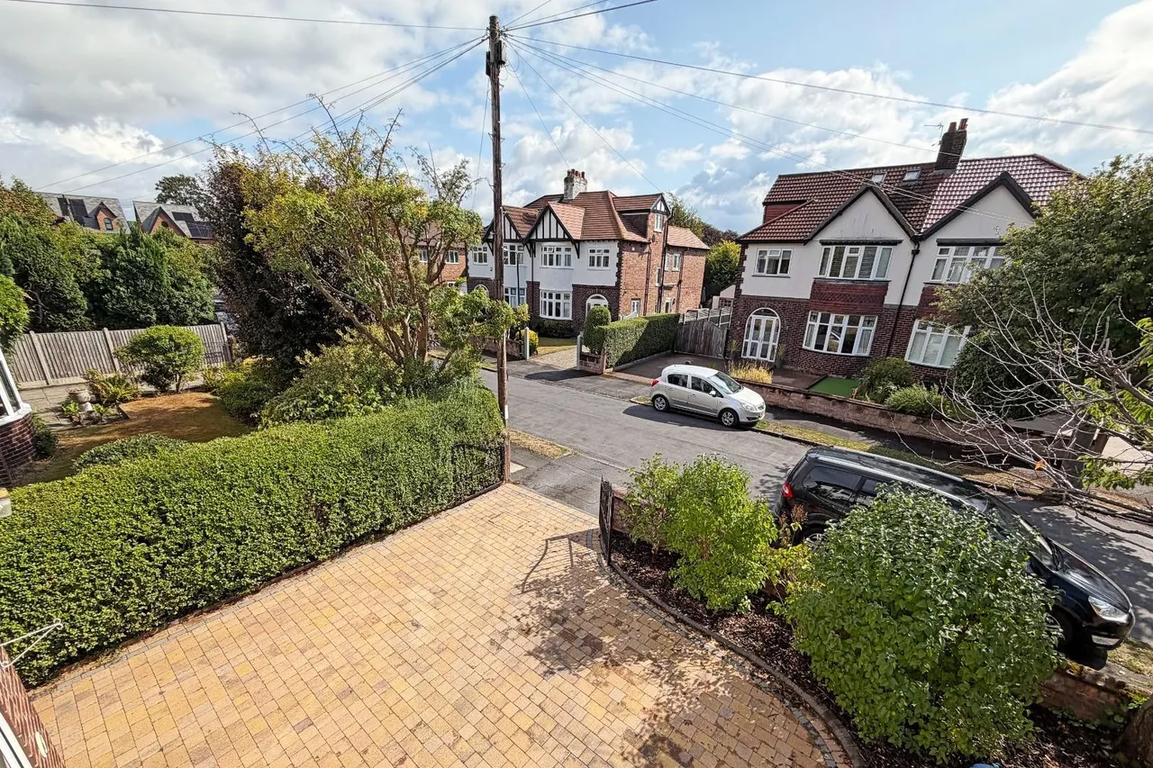Meadow Bank, Timperley, Cheshire WA15 6QP, photo 26
