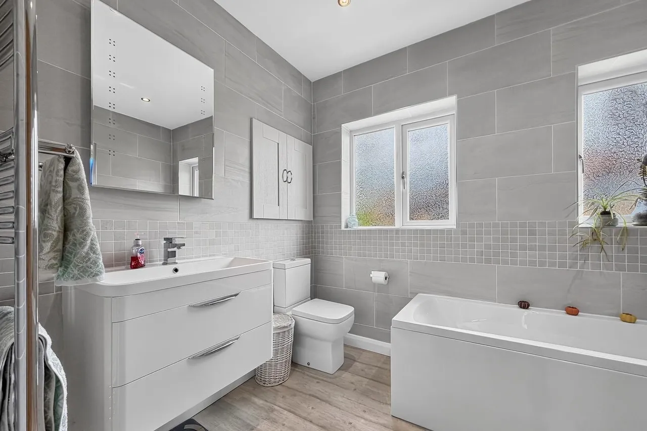 Meadow Bank, Timperley, Cheshire WA15 6QP, photo 21