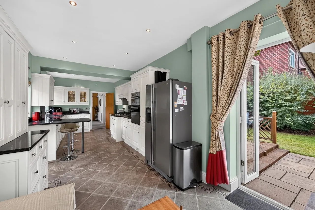 Meadow Bank, Timperley, Cheshire WA15 6QP, photo 9