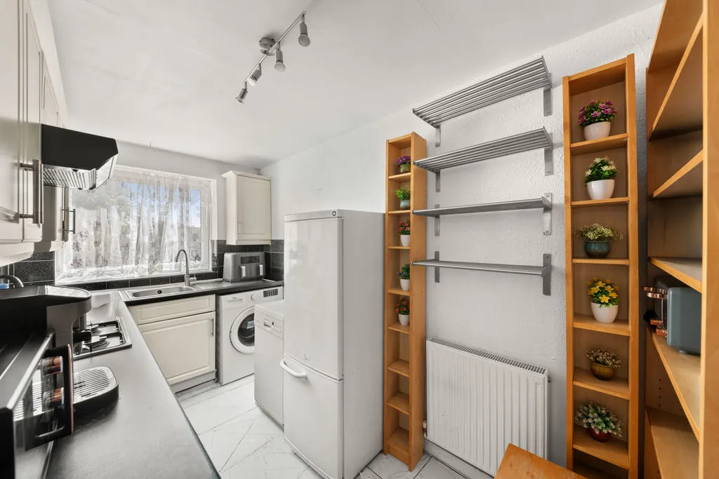 Sycamore Close, Northolt, UB5, photo 4