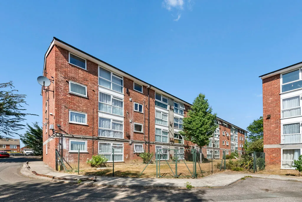 Sycamore Close, Northolt, UB5, photo 11