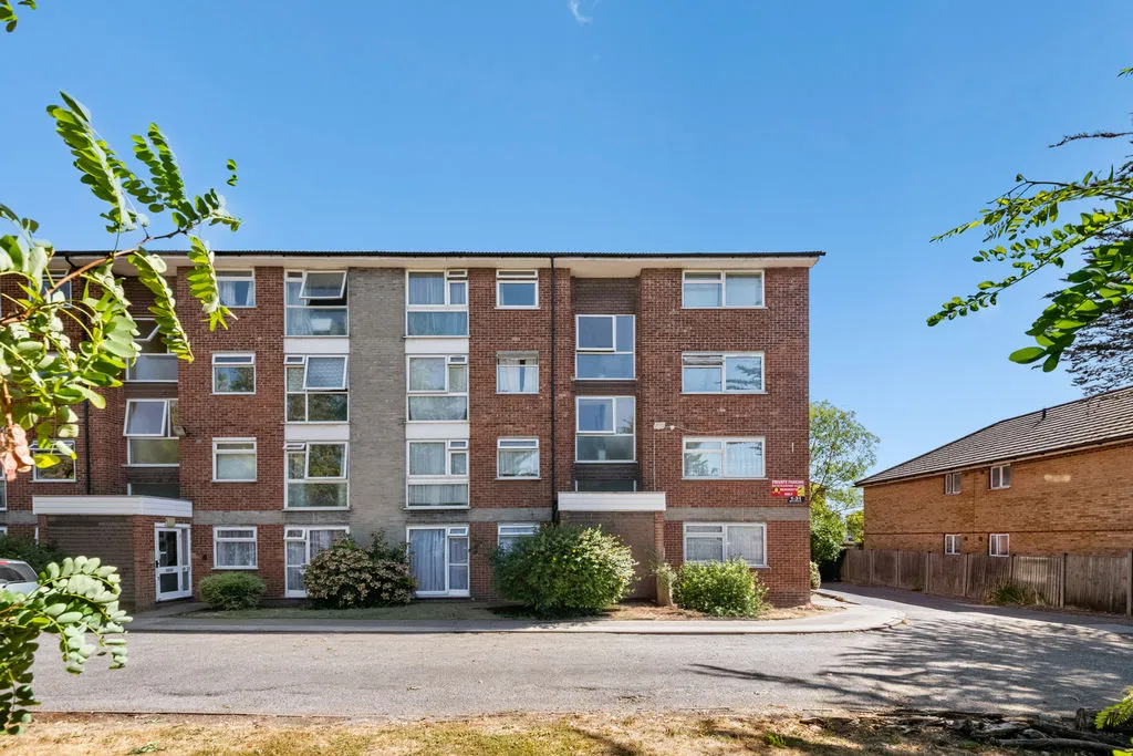 Sycamore Close, Northolt, UB5, photo 9