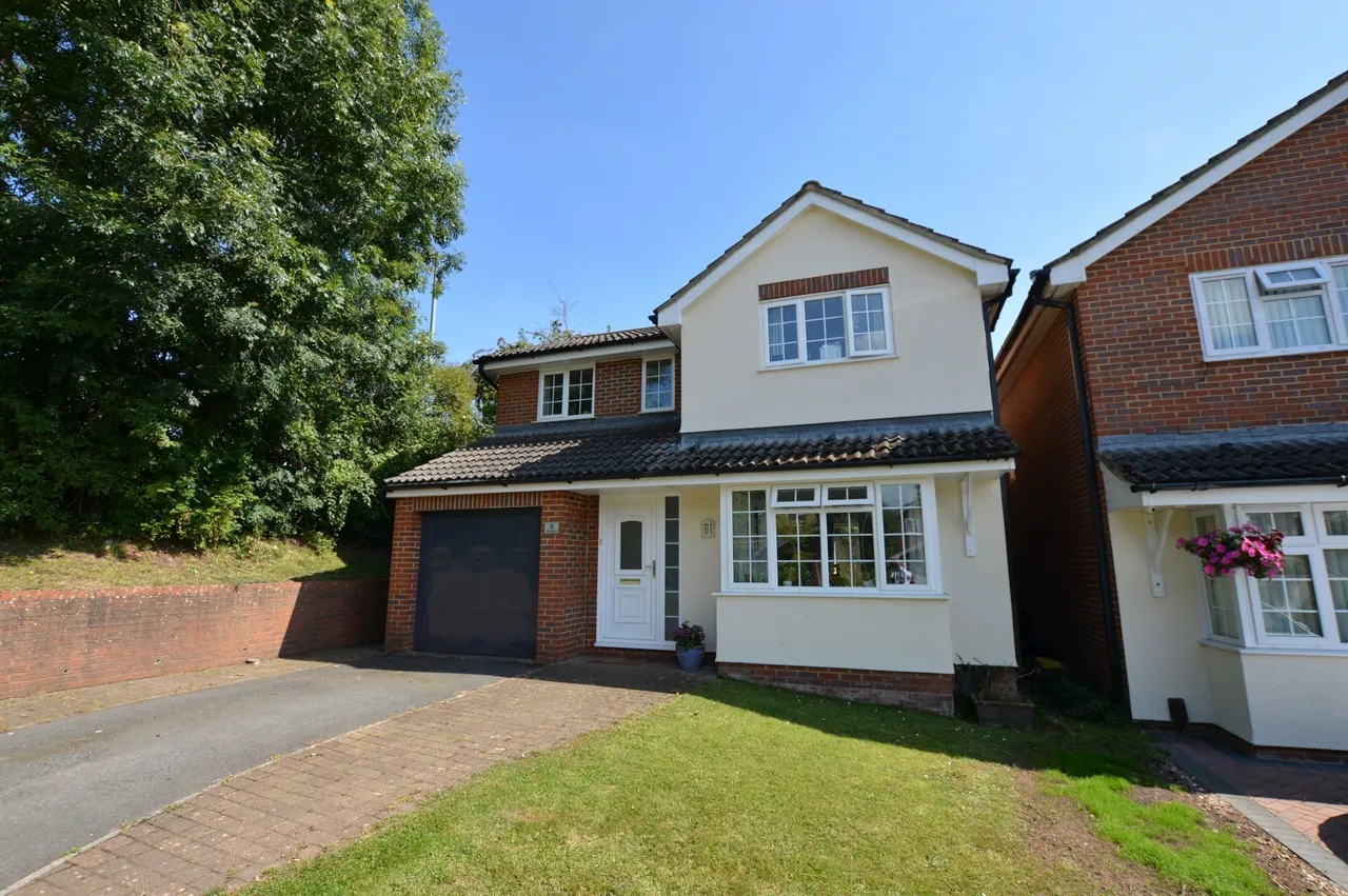 4 bed property for sale — Stadium Drive, Kingskerswell, Newton Abbot, Devon, TQ12