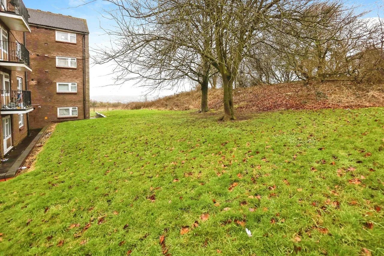 Blue Rock Place, Tividale, Oldbury, photo 9
