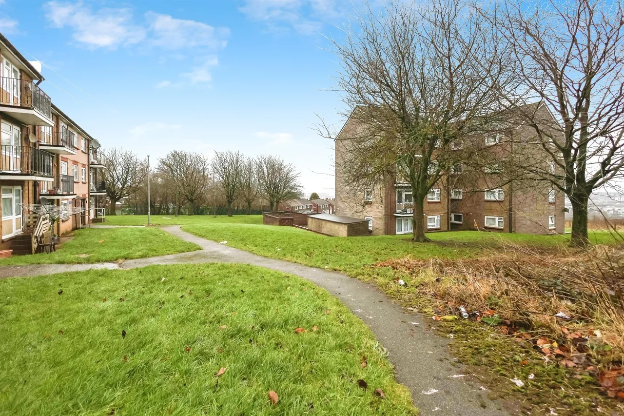Blue Rock Place, Tividale, Oldbury, photo 3