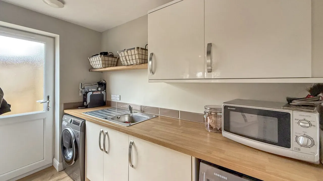 Khyro Close, Warminster, BA12, photo 6