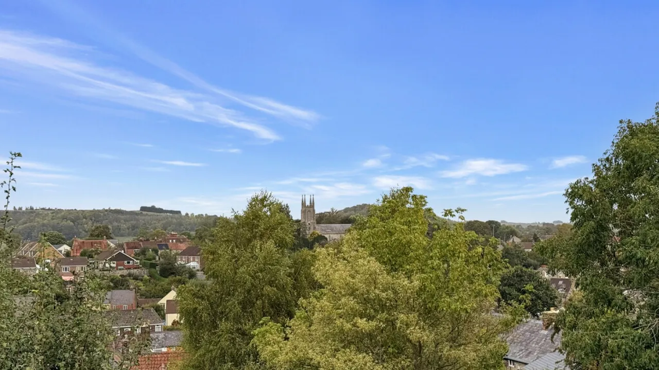 Khyro Close, Warminster, BA12, photo 2