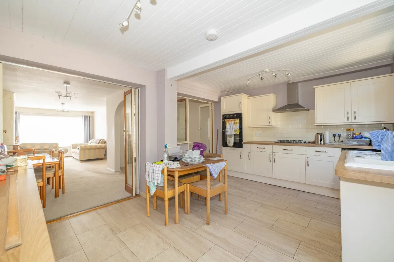 St. Catherines Drive, Faversham, ME13, photo 3