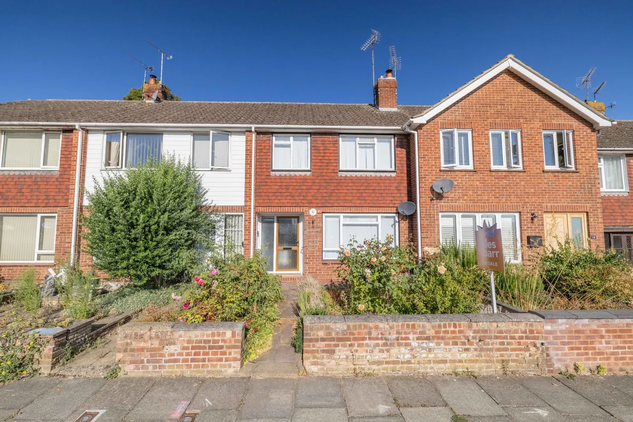 3 bed house for sale, St. Catherines Drive, Faversham, ME13