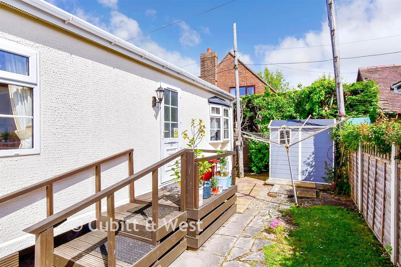 Slipper Road, Emsworth, PO10, photo 8