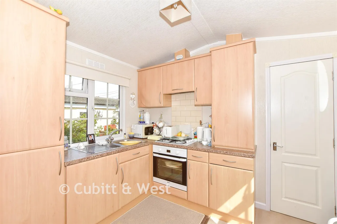 Slipper Road, Emsworth, PO10, photo 4
