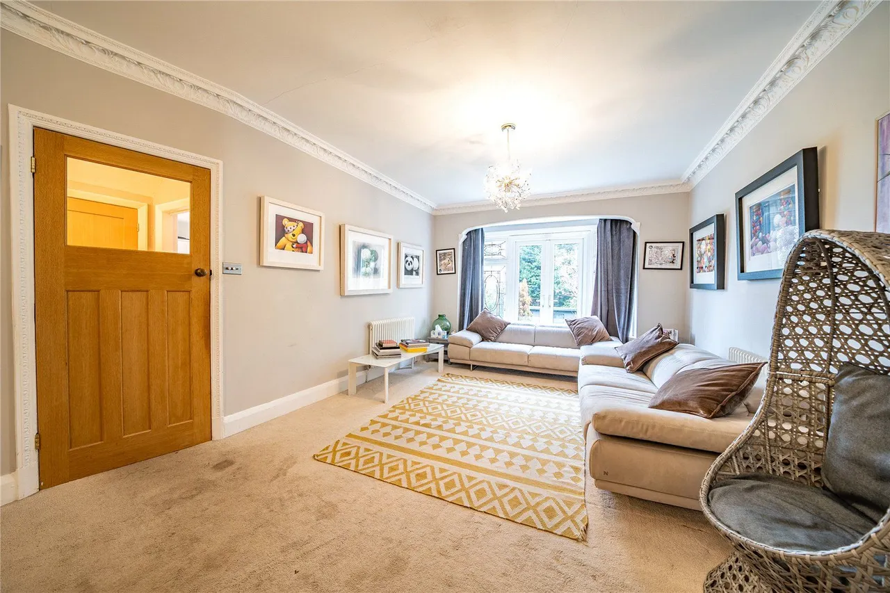 Sandhill Oval, Leeds, LS17, photo 5