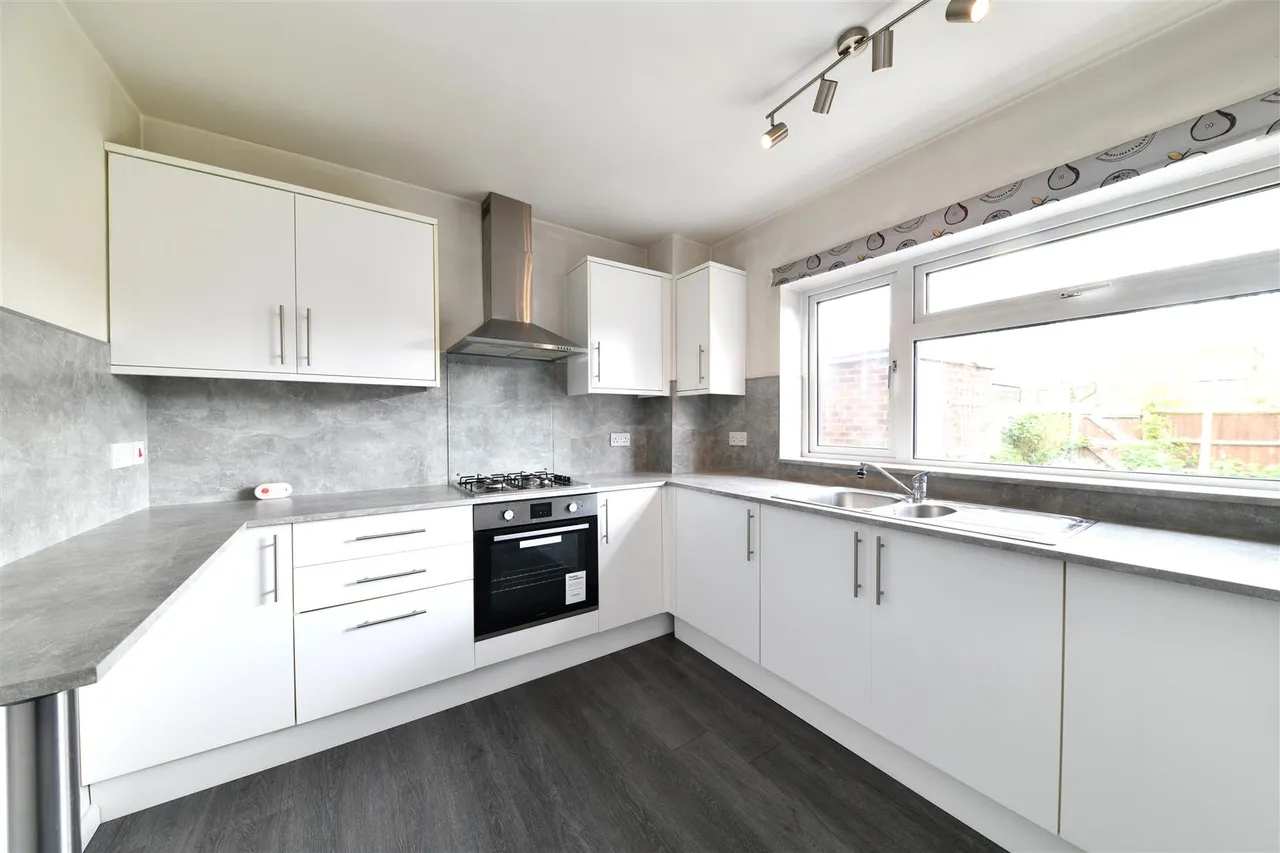 Abbots Grove, Stevenage, SG1 1NS, photo 2