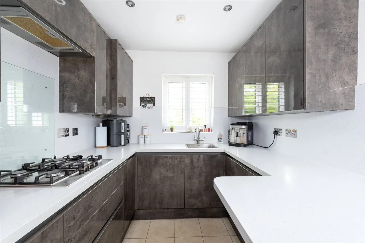 Ratcliffe Close, Old Stratford, MK19, photo 8