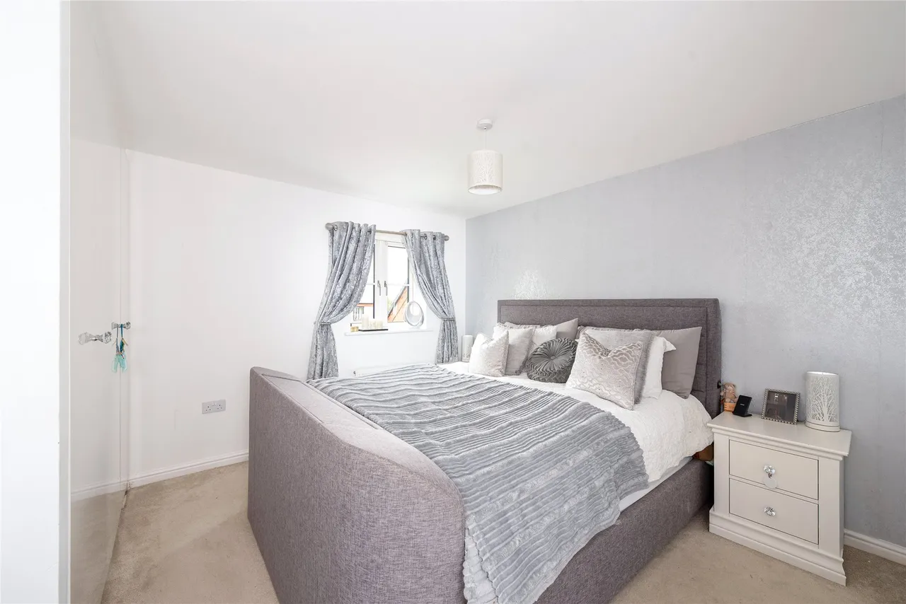 Ratcliffe Close, Old Stratford, MK19, photo 5