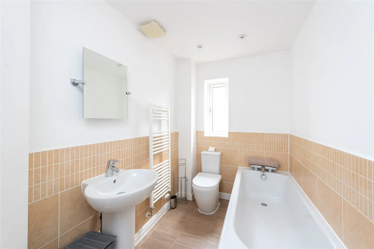 Ratcliffe Close, Old Stratford, MK19, photo 6