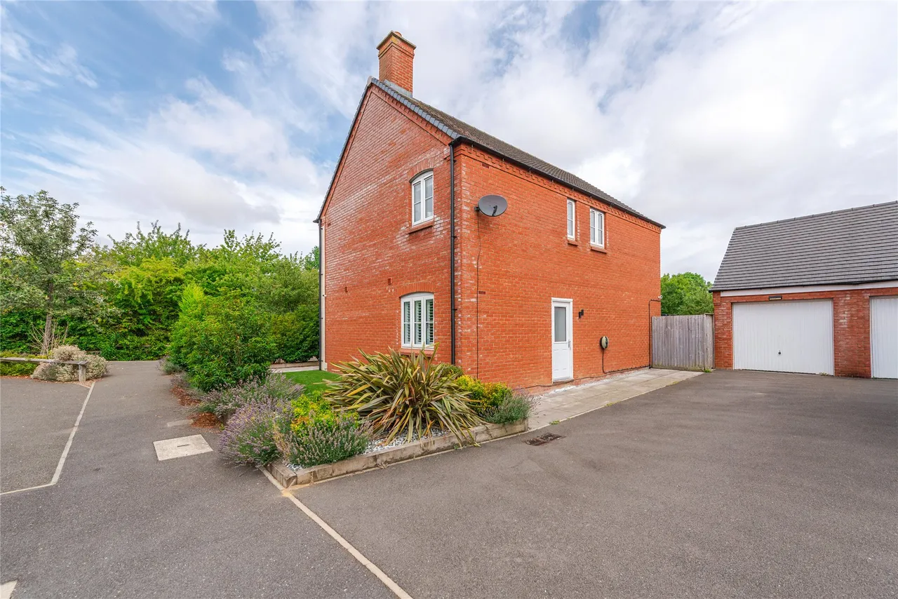 Ratcliffe Close, Old Stratford, MK19, photo 12