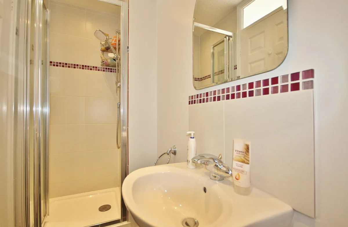 Union Way, Witney, photo 8