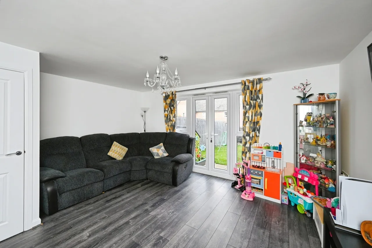 Gressingham Close, Forest Town, Mansfield, Nottinghamshire, NG19, photo 4