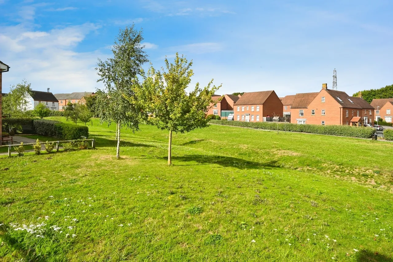 Gressingham Close, Forest Town, Mansfield, Nottinghamshire, NG19, photo 15