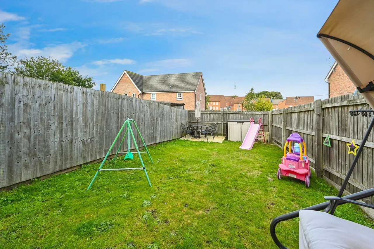 Gressingham Close, Forest Town, Mansfield, Nottinghamshire, NG19, photo 13