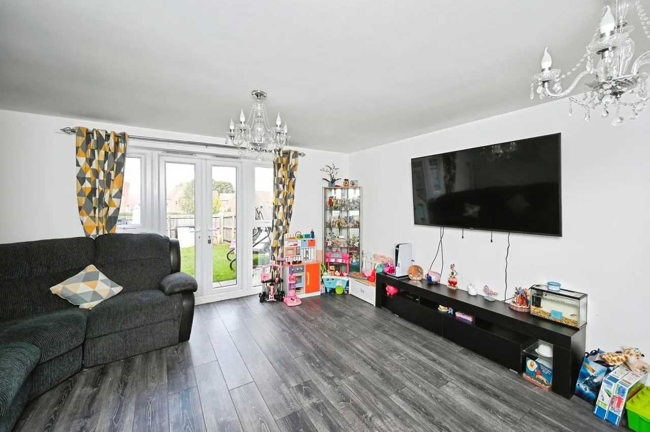 Gressingham Close, Forest Town, Mansfield, Nottinghamshire, NG19, photo 5