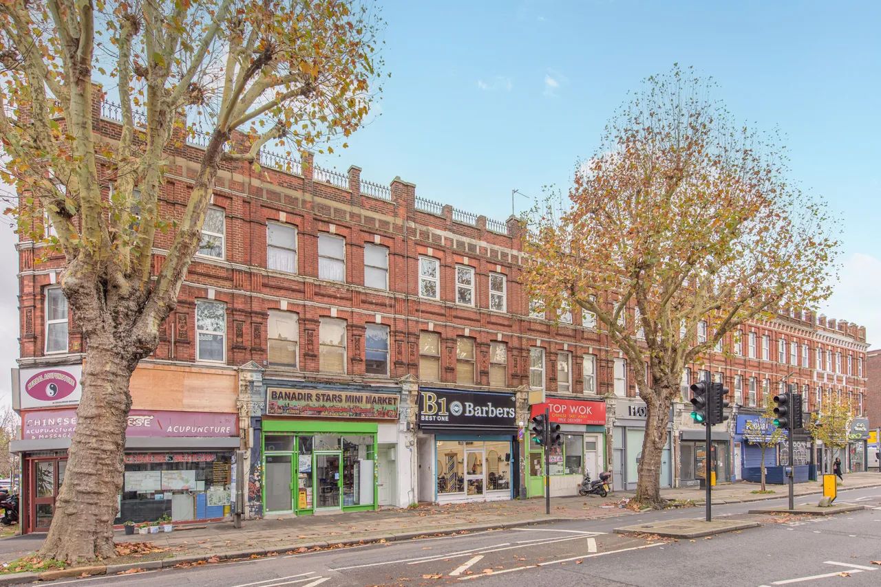 2 bed flat to rent — Flat C, 76 Cricklewood Broadway, London
