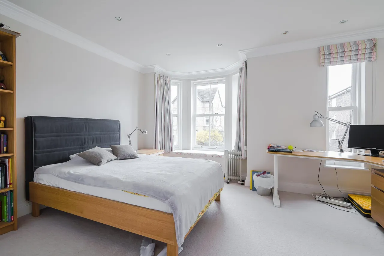 4 bed house to rent, Clifton Road, Kingston Upon Thames, KT2