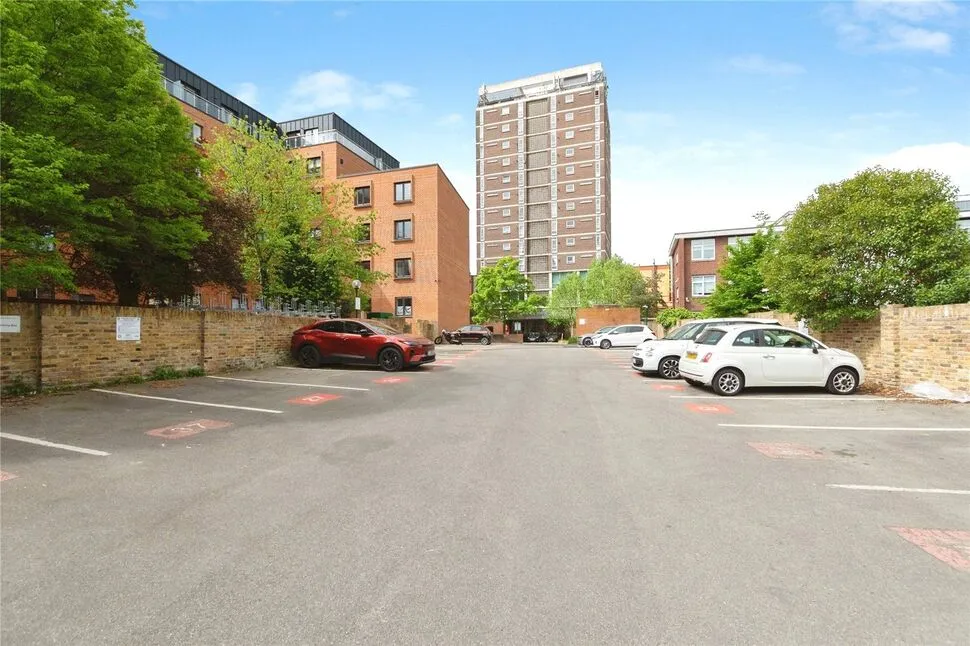 Stafford Road, Wallington, SM6, photo 9
