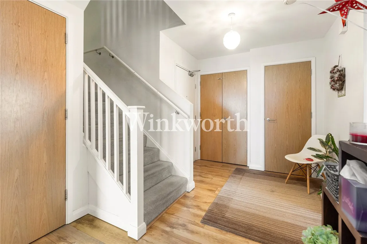 Cannon Road, London, N17, photo 8
