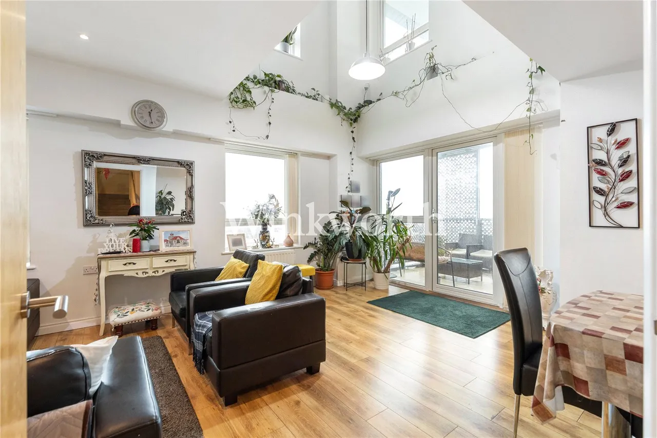 Cannon Road, London, N17, photo 3