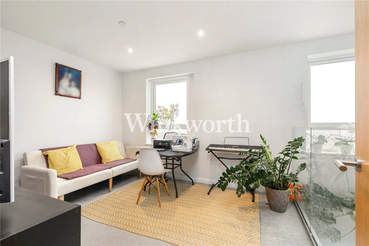 Cannon Road, London, N17, photo 6