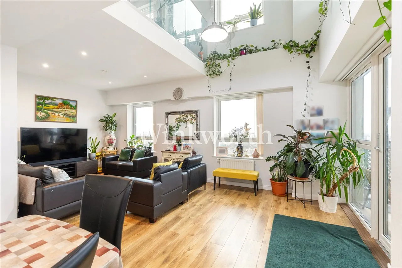 Cannon Road, London, N17, photo 2