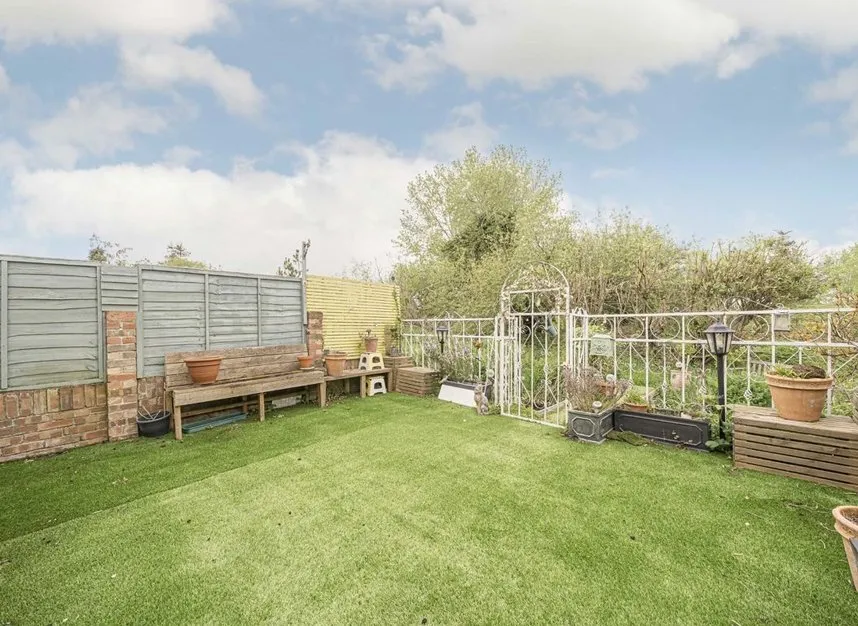 Linden Way, Shepperton, TW17, photo 7