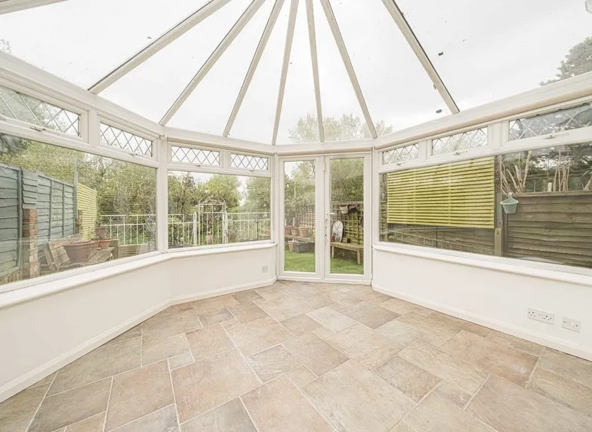 Linden Way, Shepperton, TW17, photo 6
