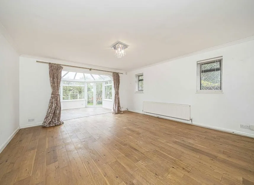Linden Way, Shepperton, TW17, photo 2