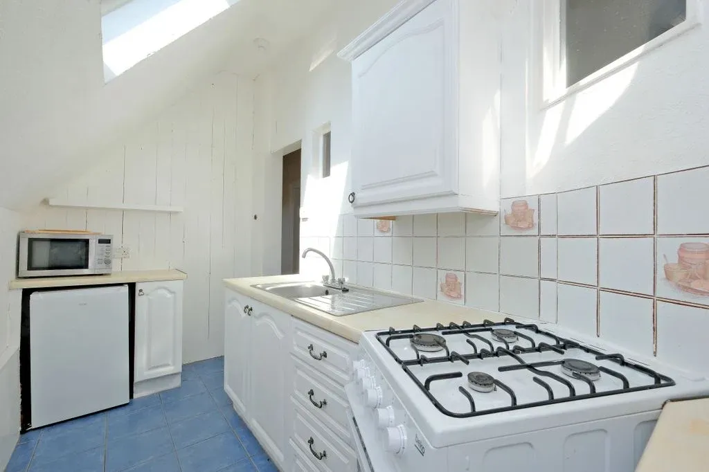 Baker Street, First & Upper Floor, AB25, photo 9