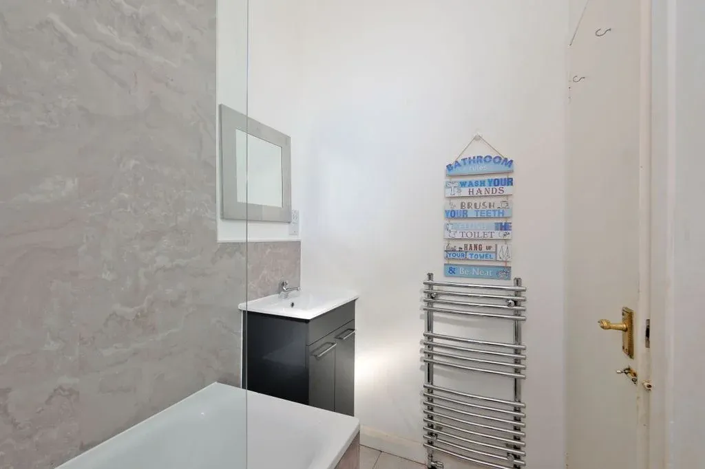 Baker Street, First & Upper Floor, AB25, photo 13