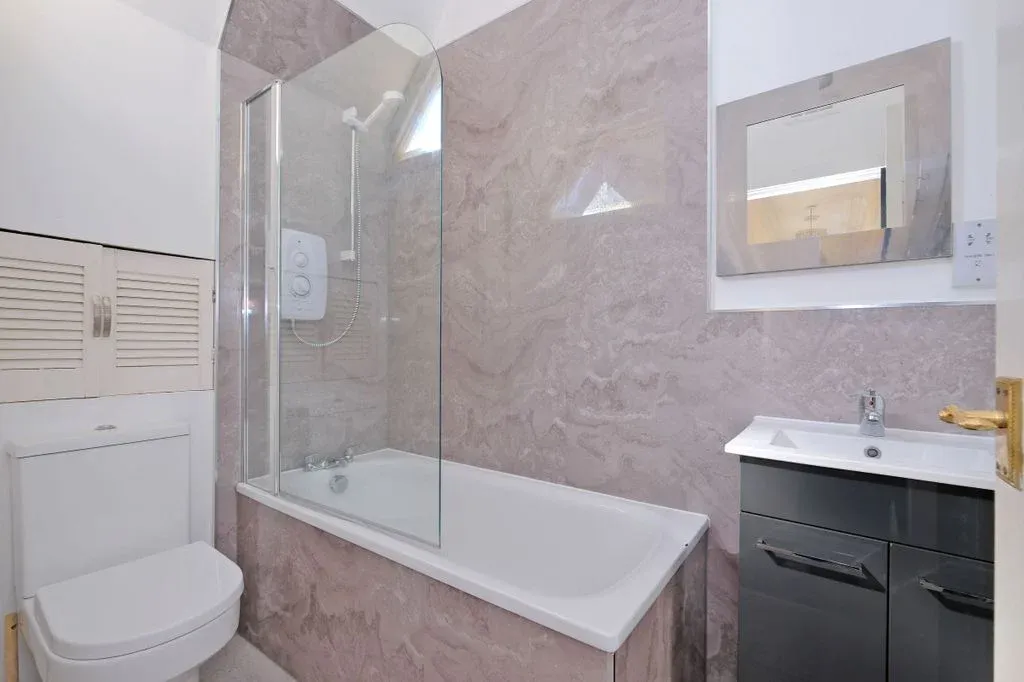 Baker Street, First & Upper Floor, AB25, photo 11