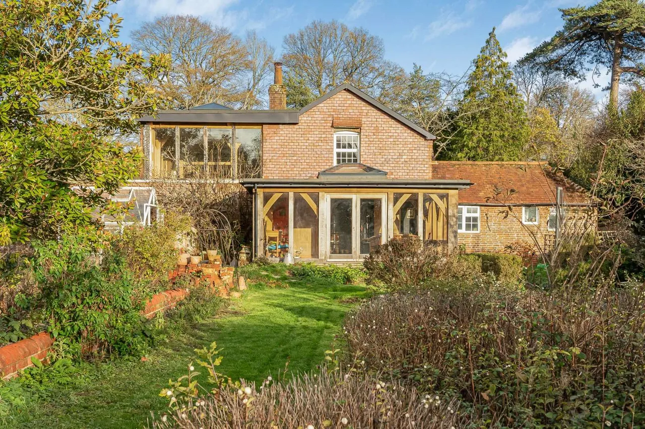 3 bed house for sale — Steep, Petersfield, Hampshire, GU32 2DP