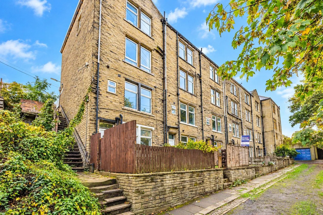 1 bed house for sale, Stoney Royd Terrace, Halifax, HX3