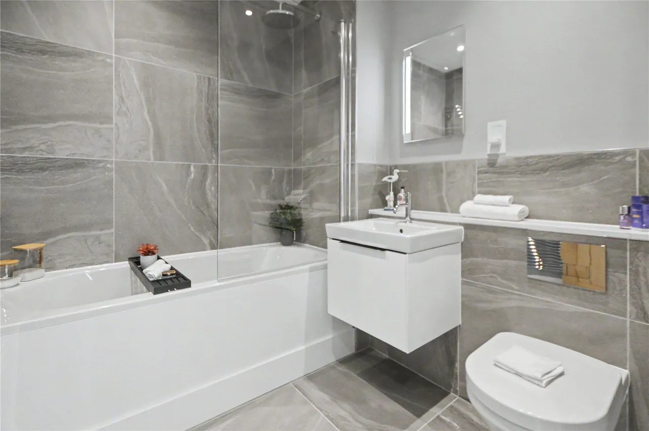Stanhope Gardens, West Farm, LS24, photo 22