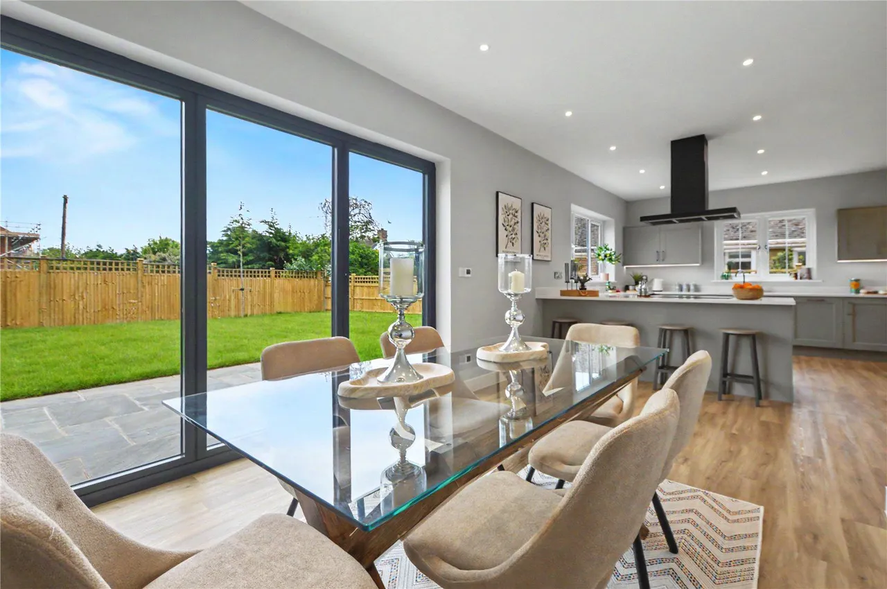 Stanhope Gardens, West Farm, LS24, photo 6