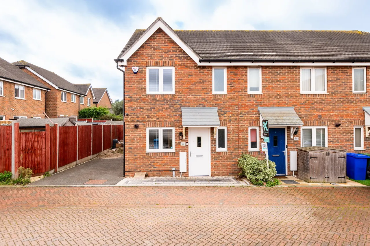 2 bed house for sale, Daffodil Avenue, Minster On Sea, ME12
