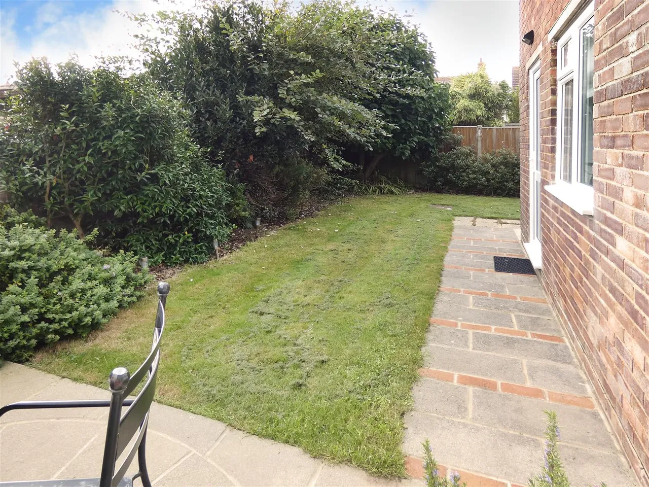 Waverley Road, Rustington, photo 11