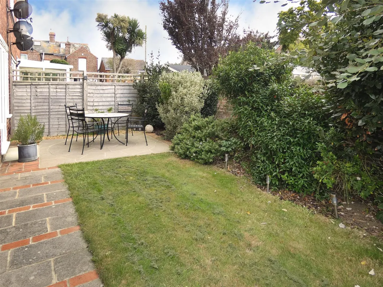 Waverley Road, Rustington, photo 10