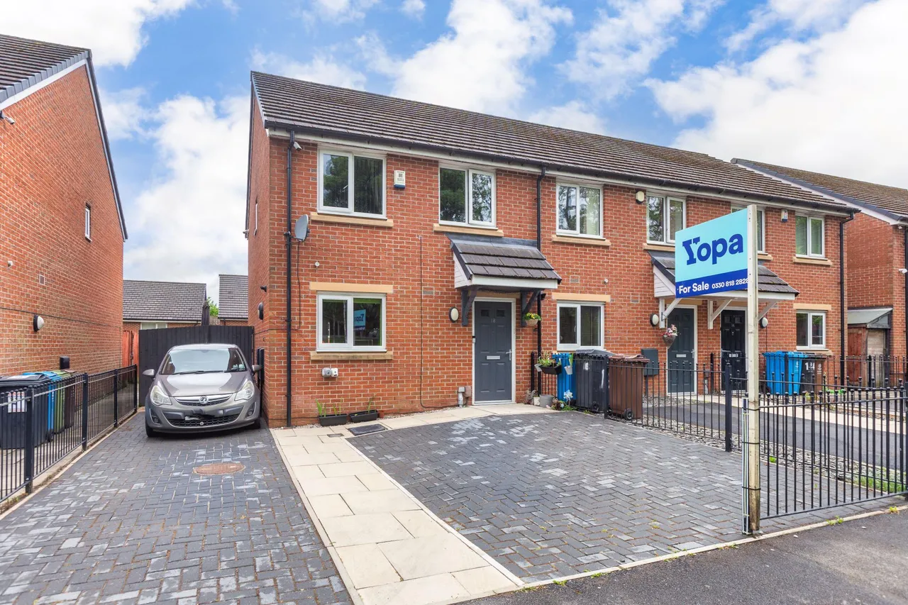 3 bed house for sale, Crabtree Road, Oldham, OL1