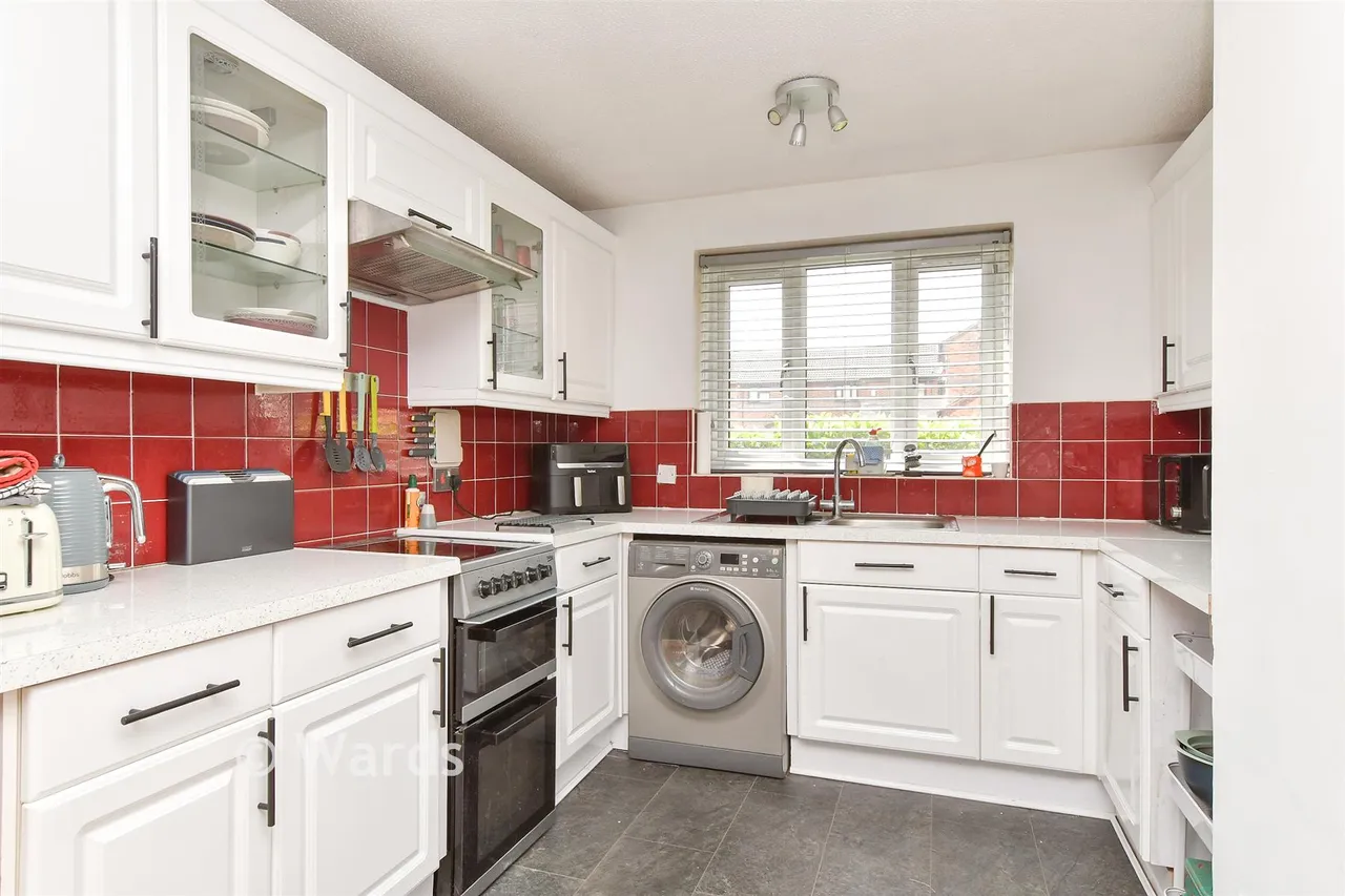 1 bed flat for sale, Woodfall Drive, Dartford, DA1